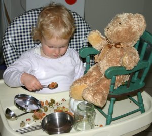 c highchair noodle teddy feeding