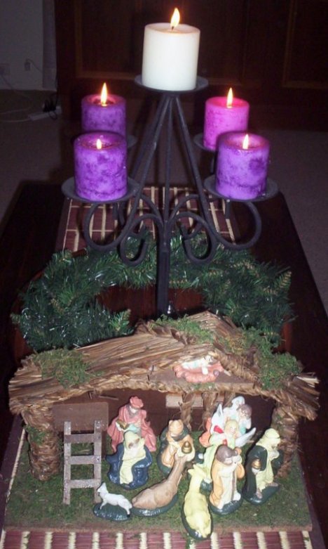 advent candles and nativity