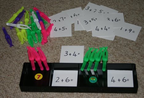 peg addition black 4 hole tray