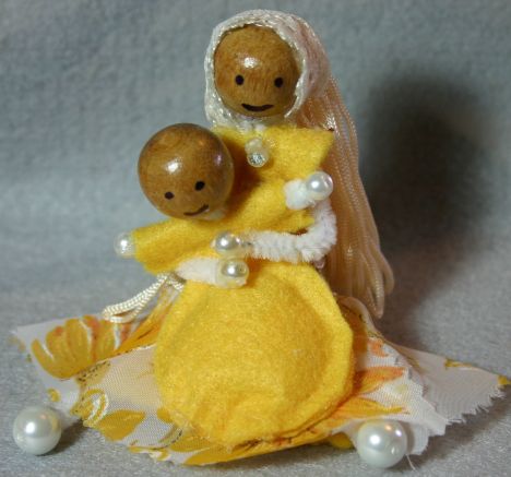 yellow mum and baby IMG_8226