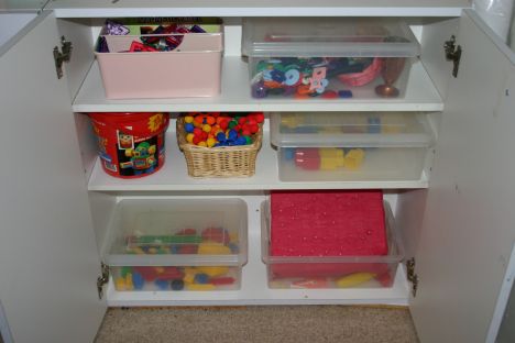 twins school cupboard IMG_9859